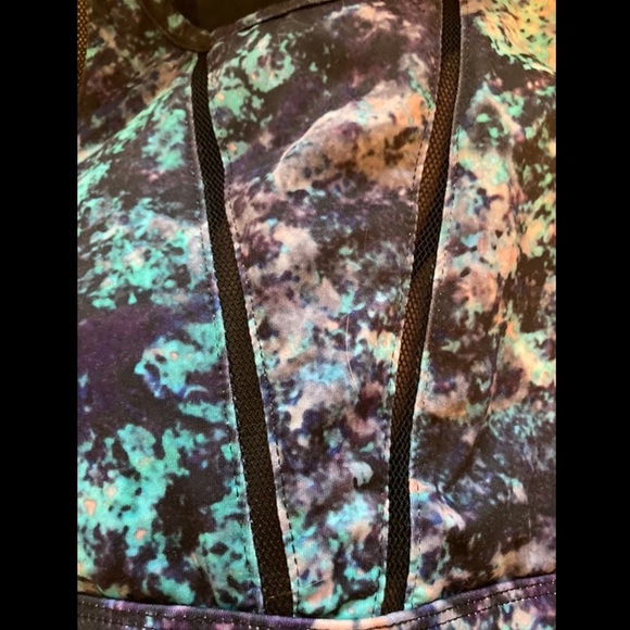 3/$15 - Fabletics Small Sports Bra Galaxy Mesh - Picture 4 of 8